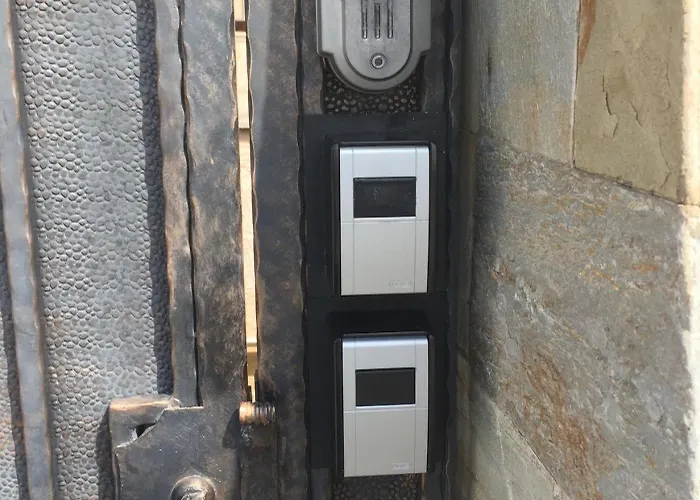 Clearvuehome Slavin Lägenhet *